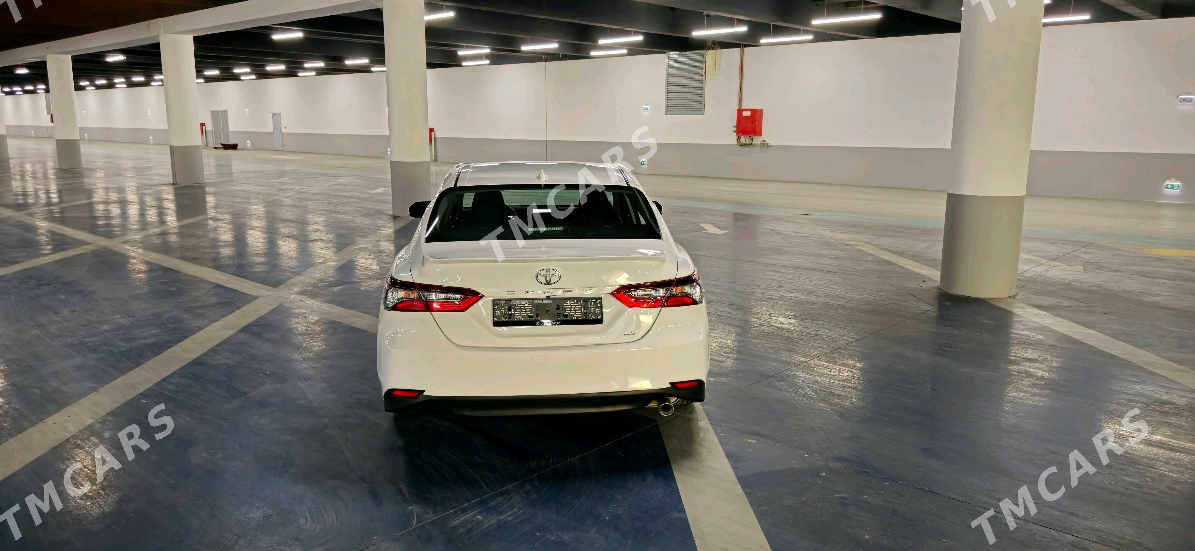 Toyota Camry 2022 - 345 000 TMT - Aşgabat - img 5
