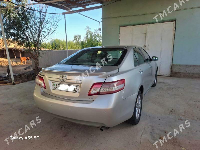 Toyota Camry 2011 - 185 000 TMT - Дашогуз - img 2