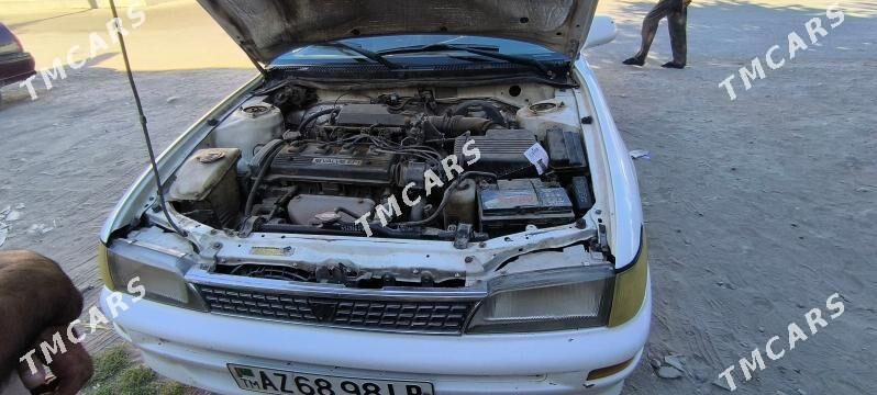 Toyota Corolla 1995 - 50 000 TMT - Türkmenabat - img 1
