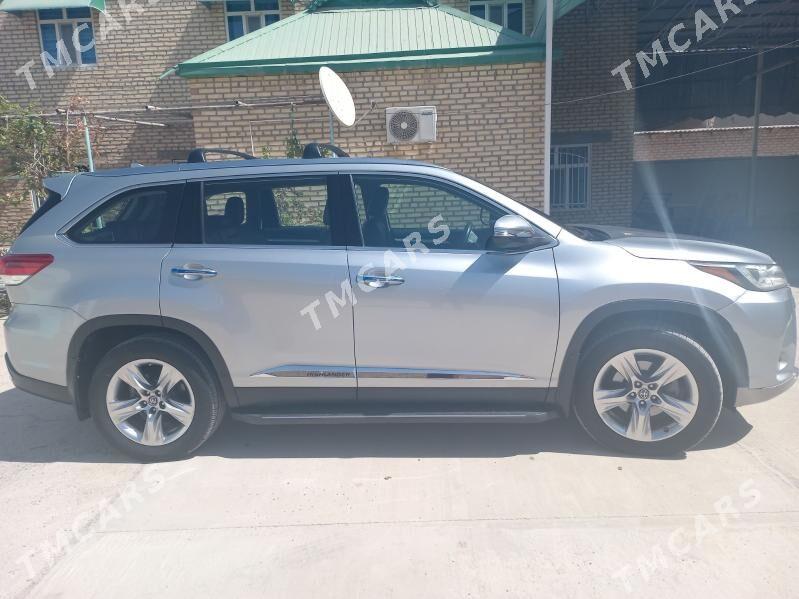 Toyota Highlander 2019 - 595 000 TMT - Мары - img 5