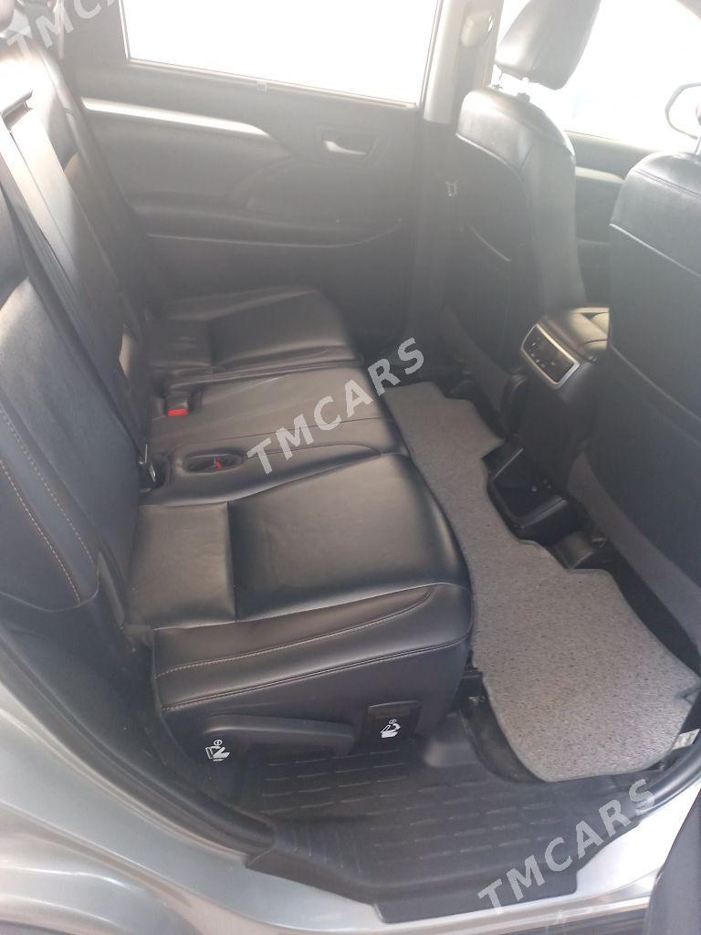 Toyota Highlander 2019 - 595 000 TMT - Мары - img 7