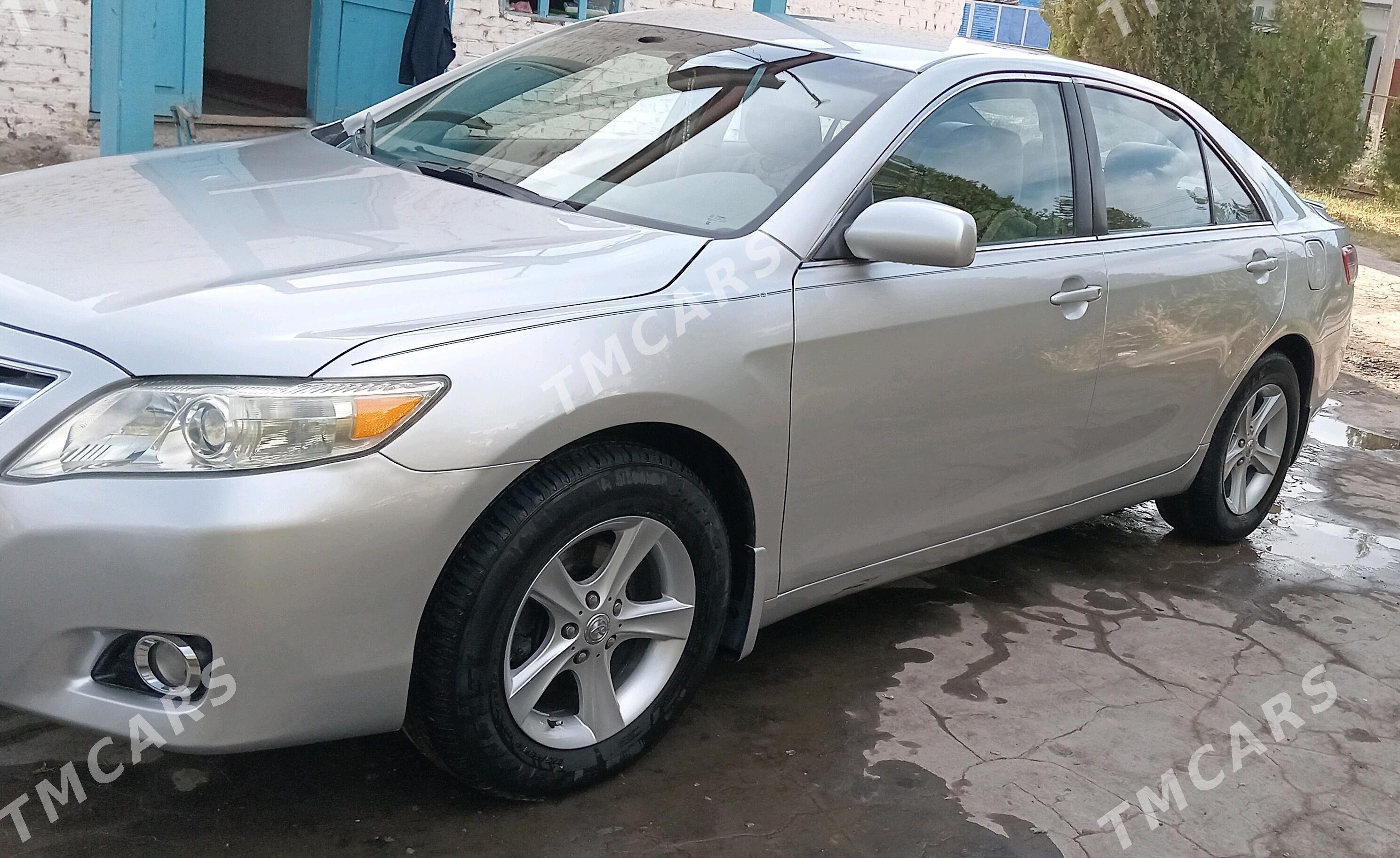Toyota Camry 2010 - 160 000 TMT - Дашогуз - img 4