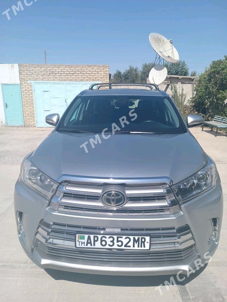 Toyota Highlander 2019 - 595 000 TMT - Мары - img 9