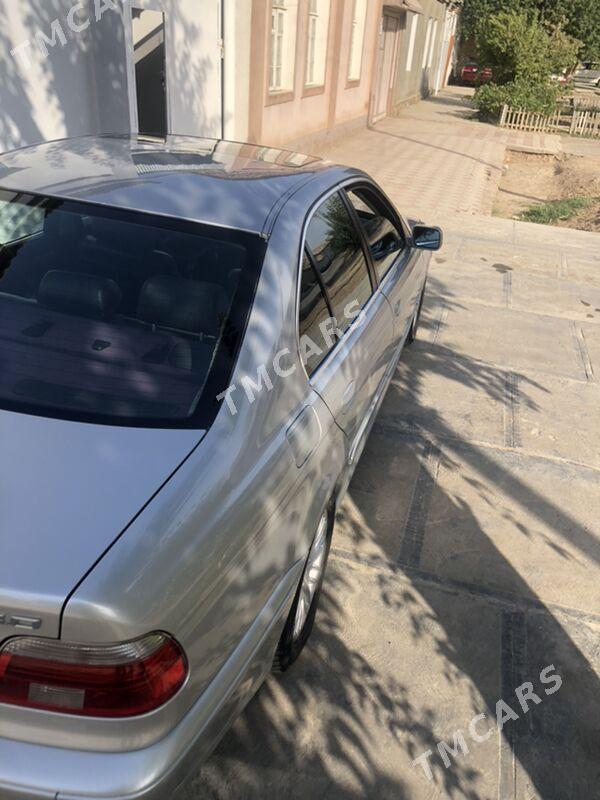 BMW 530 2002 - 128 000 TMT - Mary - img 1