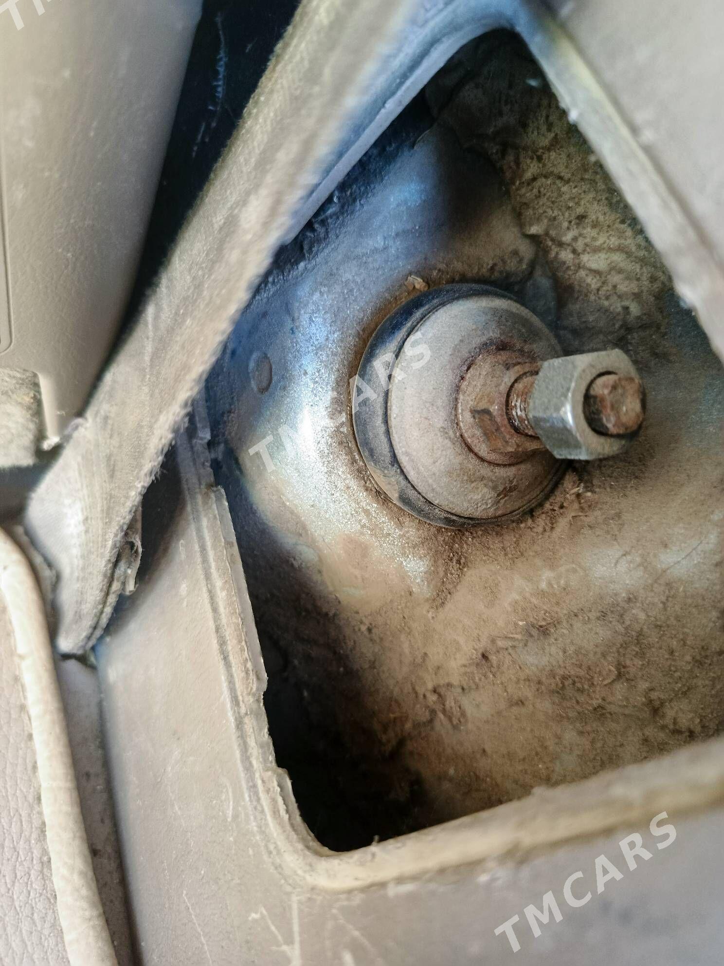 Toyota Sienna 2003 - 155 000 TMT - Gyzylarbat - img 7