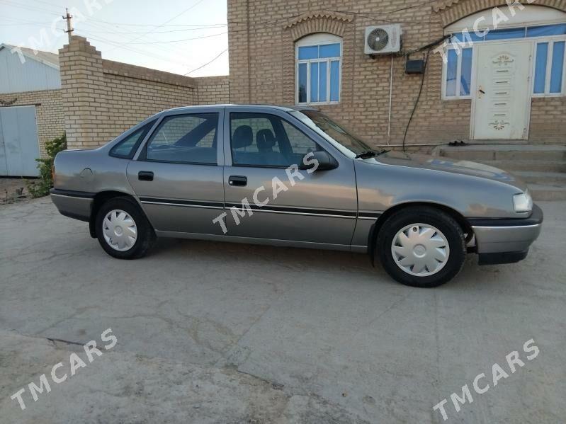 Opel Vectra 1991 - 25 000 TMT - Mary - img 3
