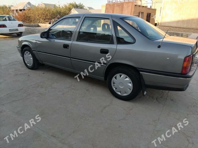 Opel Vectra 1991 - 25 000 TMT - Mary - img 4