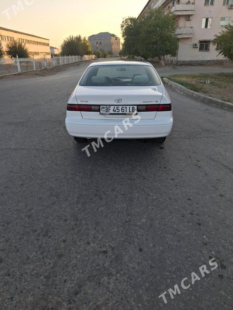 Toyota Camry 1998 - 118 000 TMT - Туркменабат - img 2
