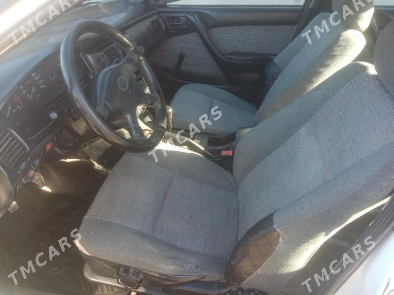 Toyota Carina 1997 - 70 000 TMT - Köneürgenç - img 3