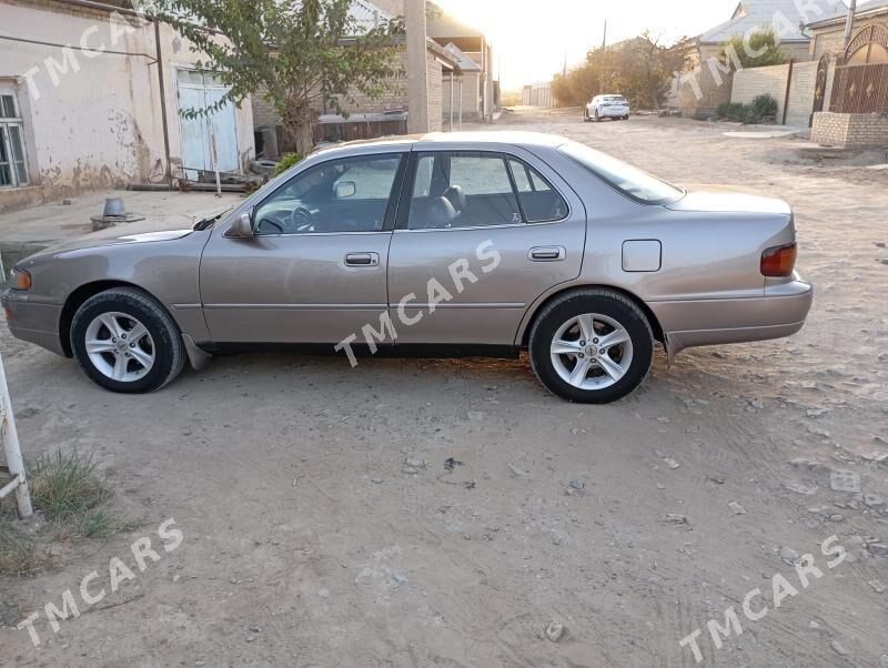 Toyota Camry 1993 - 95 000 TMT - Mary - img 3