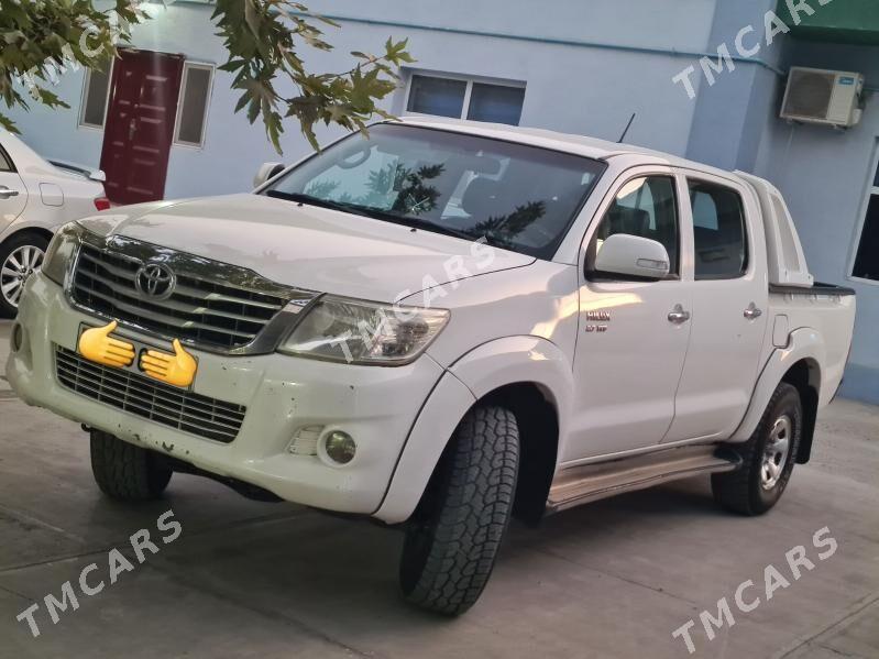Toyota Hilux 2013 - 350 000 TMT - Гёкдепе - img 2
