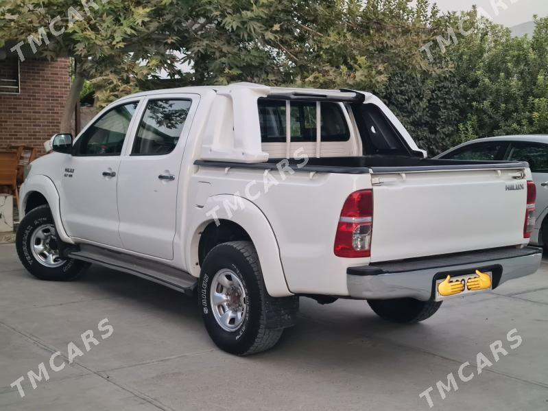 Toyota Hilux 2013 - 350 000 TMT - Гёкдепе - img 4