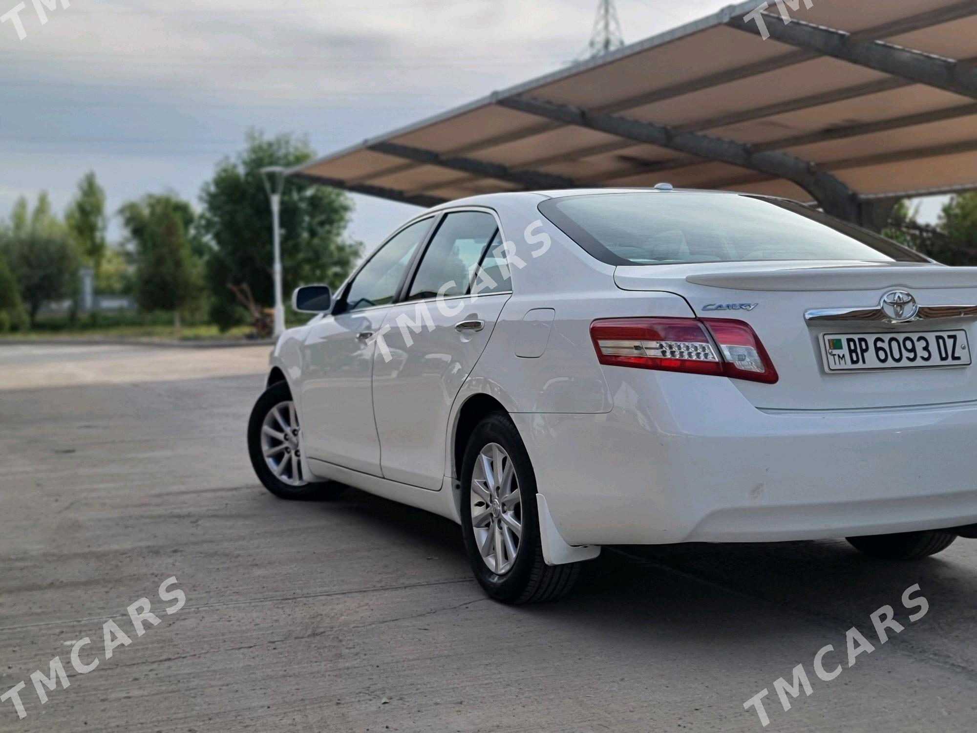 Toyota Camry 2011 - 225 000 TMT - Губадаг - img 4