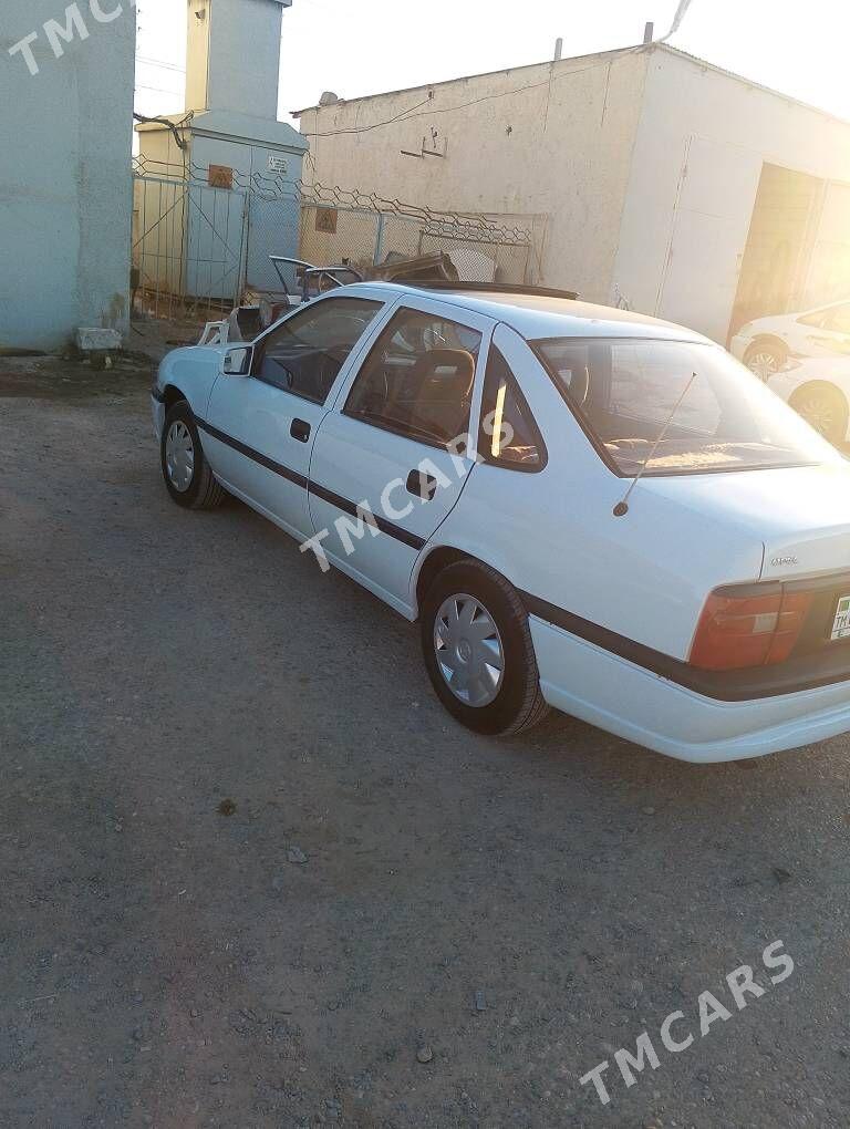 Opel Vectra 1993 - 45 000 TMT - Gyzylarbat - img 2