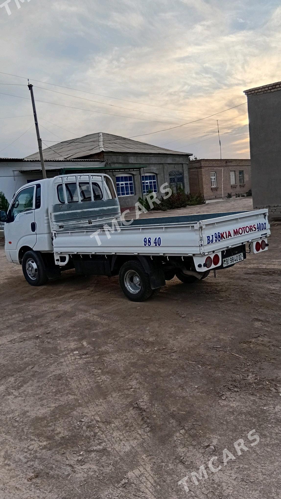 Kia Bongo 2012 - 220 000 TMT - Шабатский этрап - img 3