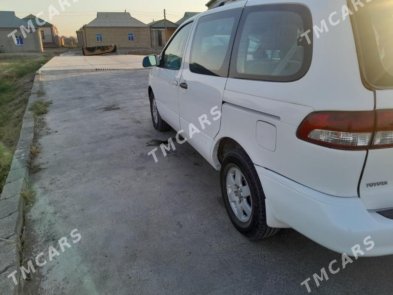 Toyota Sienna 2002 - 145 000 TMT - Мары - img 3