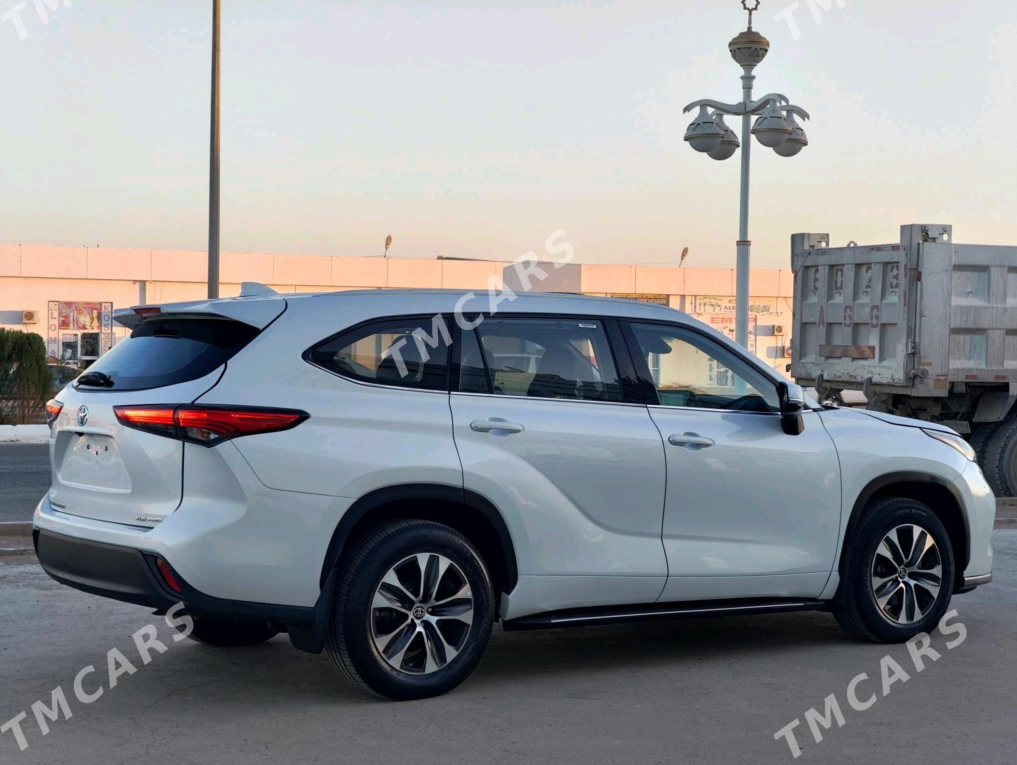 Toyota Highlander 2022 - 520 000 TMT - Ашхабад - img 5