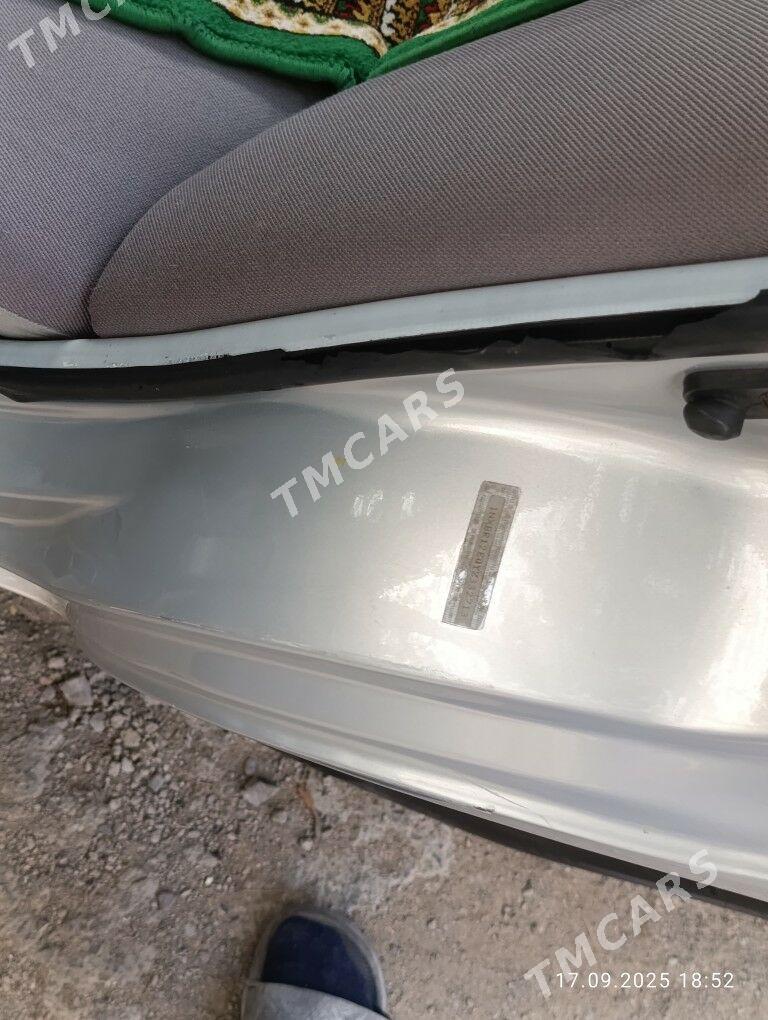 Toyota Corolla 2000 - 100 000 TMT - Türkmenbaşy - img 5