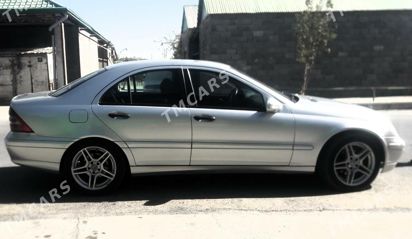Mercedes-Benz C250 2005 - 125 000 TMT - Бузмеин - img 7