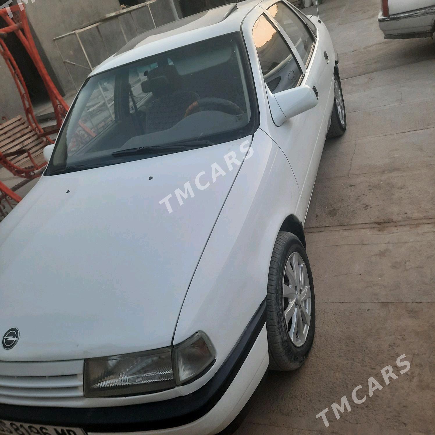 Opel Vectra 1990 - 34 000 TMT - Мары - img 3