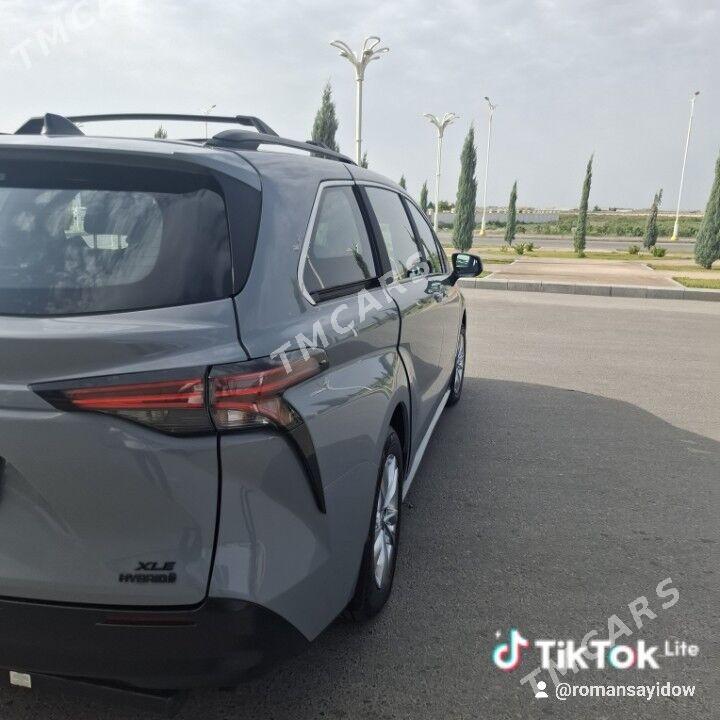 Toyota Sienna 2022 - 470 000 TMT - Туркменабат - img 3