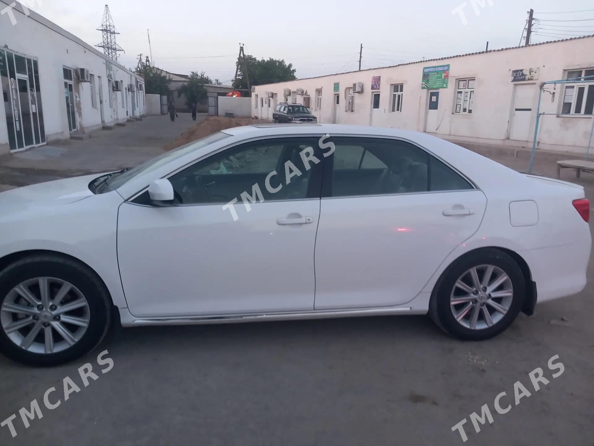 Toyota Camry 2012 - 235 000 TMT - Гороглы (Тагта) - img 3