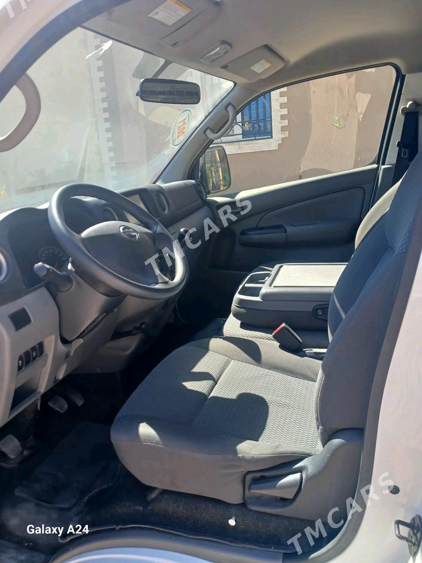 Nissan Urvan 2021 - 300 000 TMT - Türkmenabat - img 6