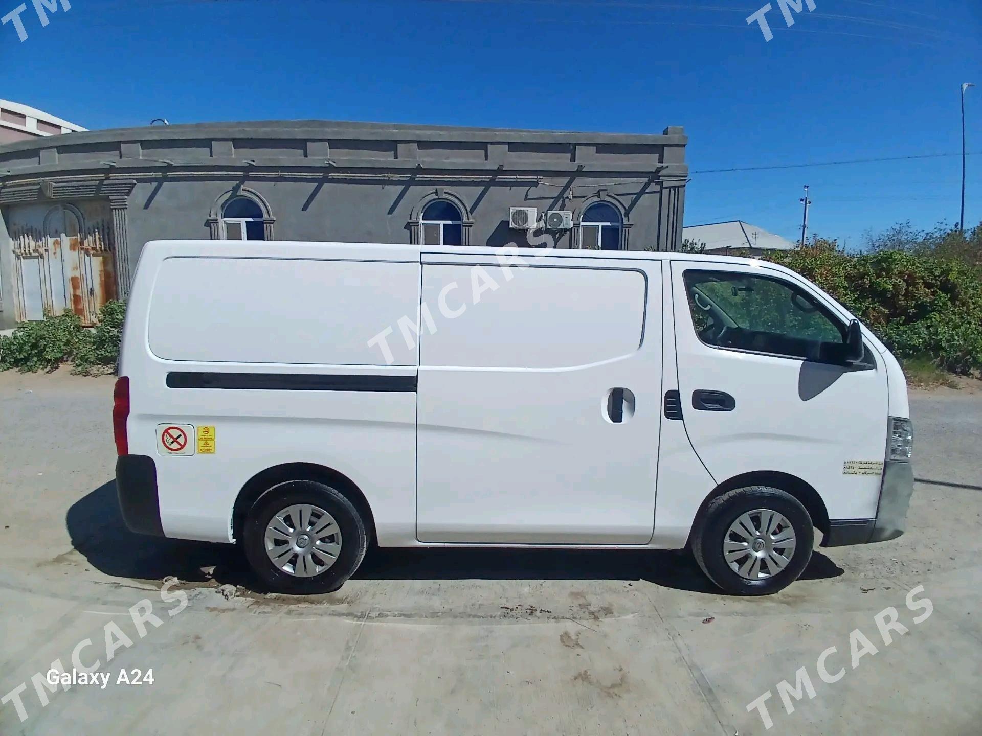 Nissan Urvan 2021 - 300 000 TMT - Türkmenabat - img 5