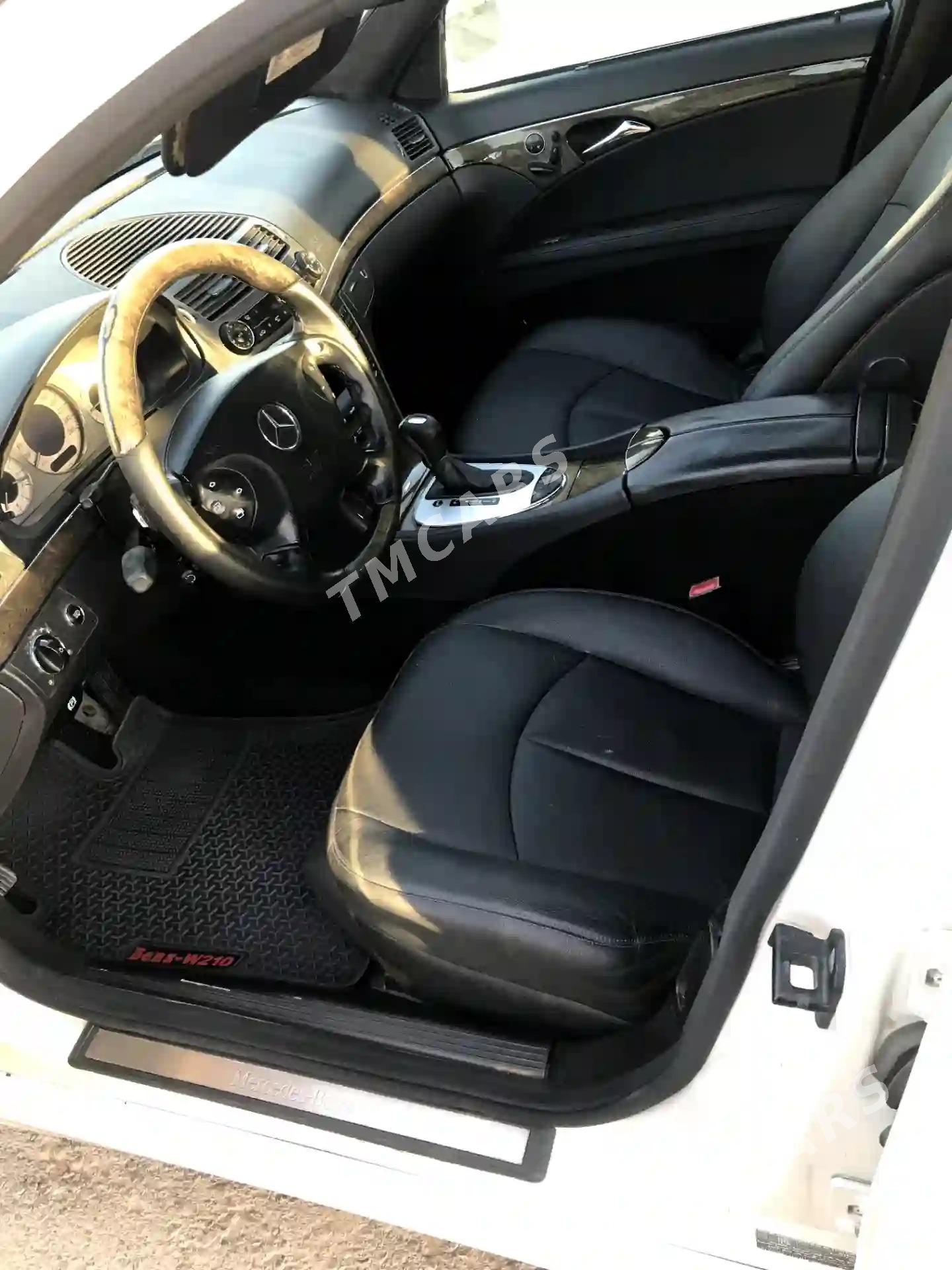 Mercedes-Benz E500 2003 - 150 000 TMT - Änew - img 4