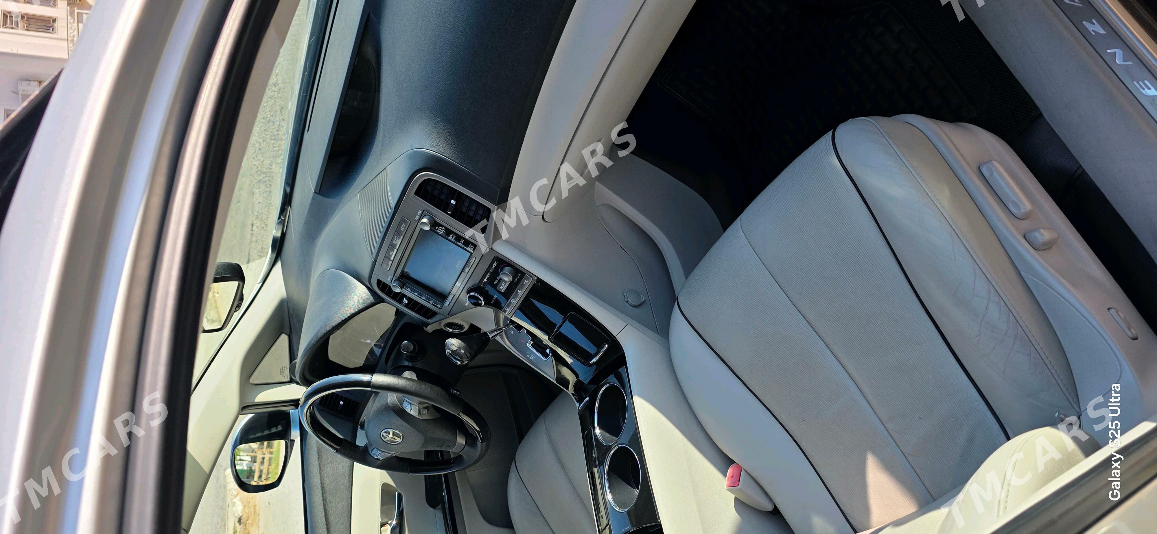 Toyota Venza 2011 - 255 000 TMT - Balkanabat - img 3