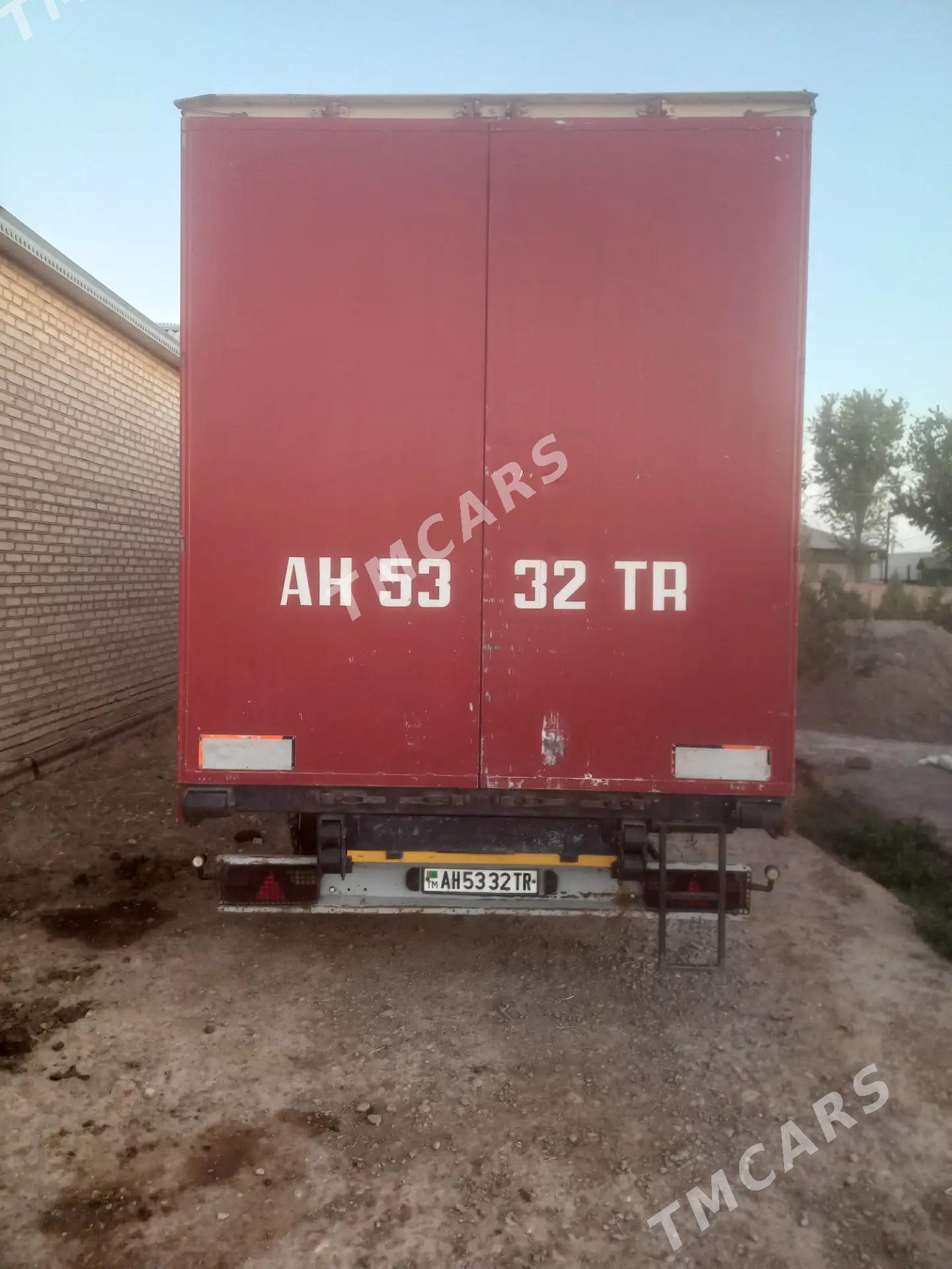 Man TGX 2001 - 680 000 TMT - Sarahs - img 3