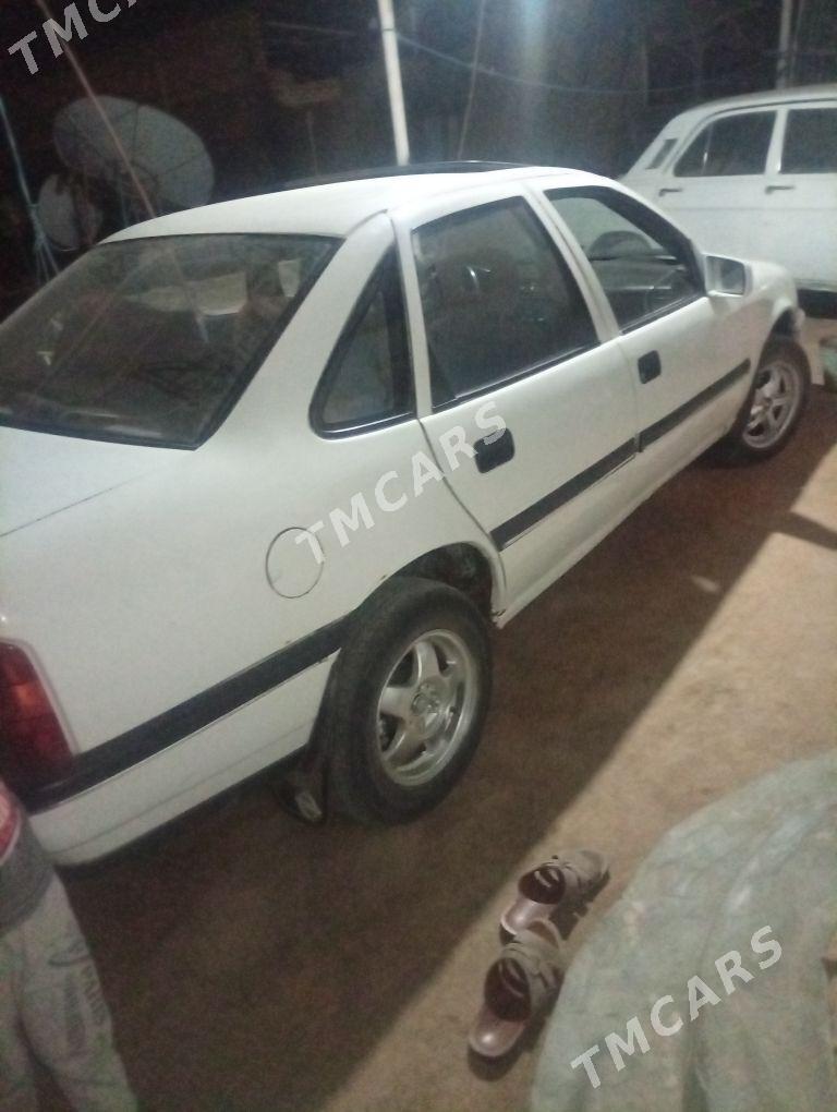 Opel Vectra 1990 - 26 000 TMT - Саят - img 4