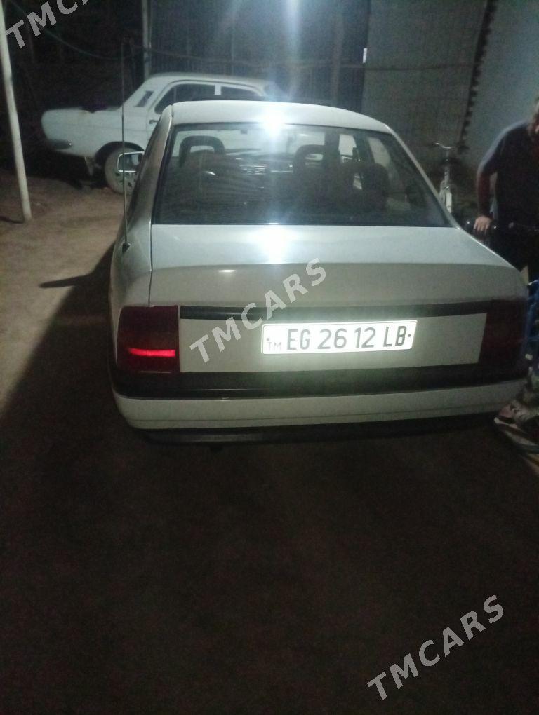 Opel Vectra 1990 - 26 000 TMT - Саят - img 2