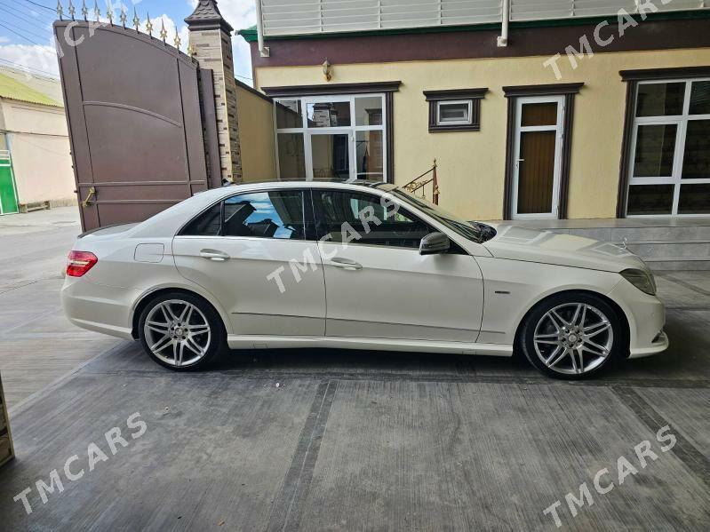 Mercedes-Benz E350 2013 - 500 000 TMT - Чоганлы - img 6
