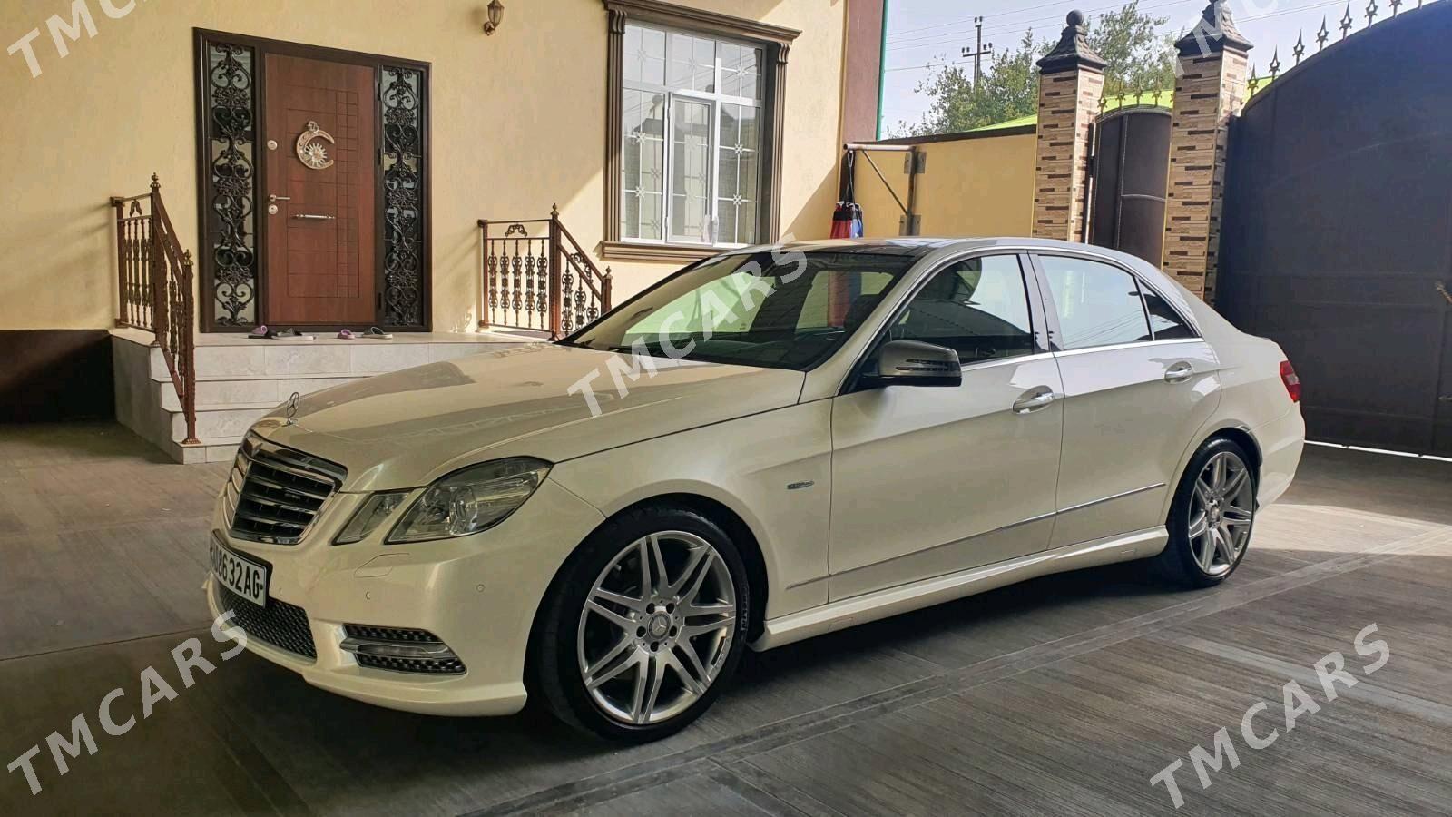 Mercedes-Benz E350 2013 - 500 000 TMT - Чоганлы - img 7