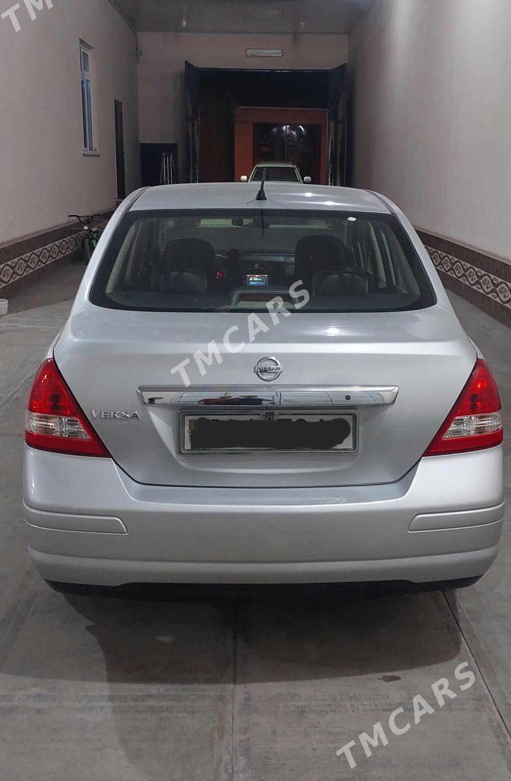 Nissan Versa 2010 - 135 000 TMT - Türkmenabat - img 3
