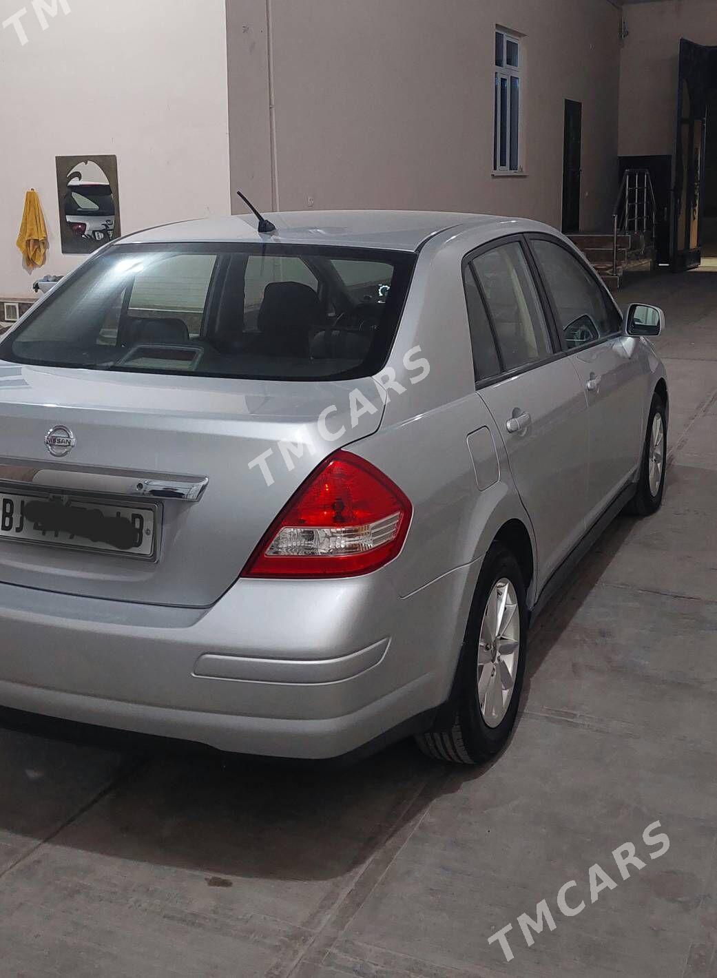Nissan Versa 2010 - 135 000 TMT - Türkmenabat - img 2