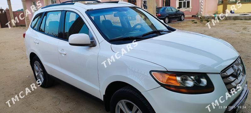 Hyundai Santa Fe 2010 - 200 000 TMT - Хазар - img 7
