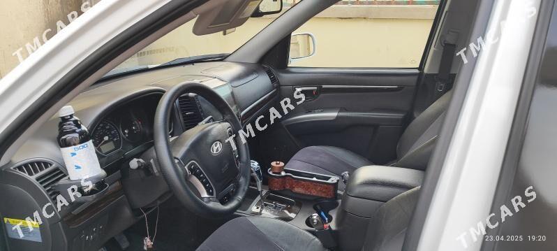 Hyundai Santa Fe 2010 - 200 000 TMT - Хазар - img 6