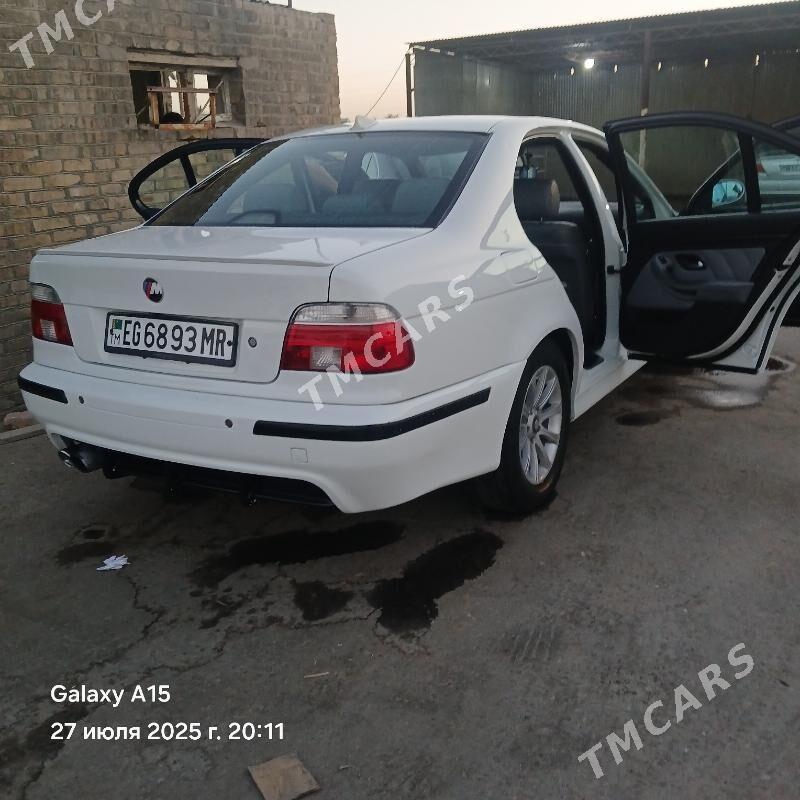 BMW E39 2002 - 130 000 TMT - Мары - img 3