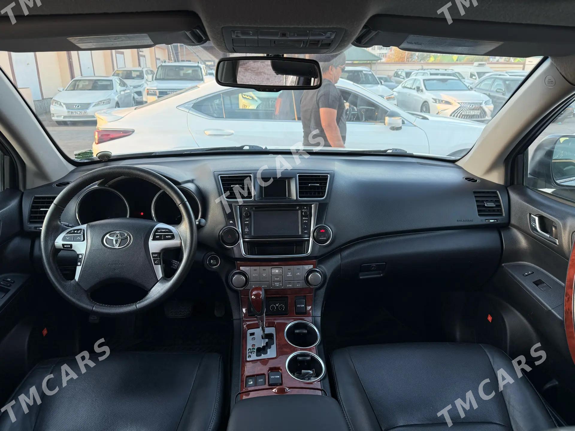 Toyota Highlander 2012 - 350 000 TMT - Türkmenabat - img 2