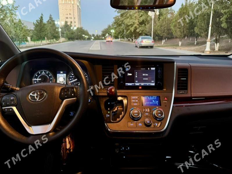 Toyota Sienna 2017 - 510 000 TMT - Aşgabat - img 5
