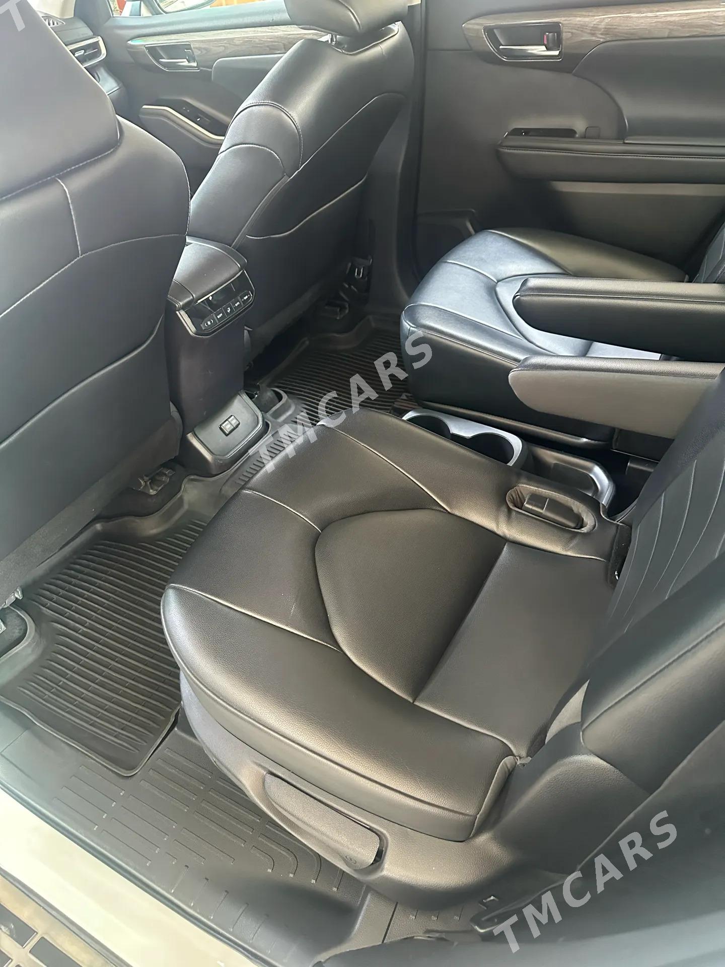 Toyota Highlander 2022 - 520 000 TMT - Ашхабад - img 2