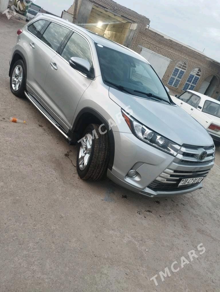 Toyota Highlander 2018 - 480 000 TMT - Köneürgenç - img 7