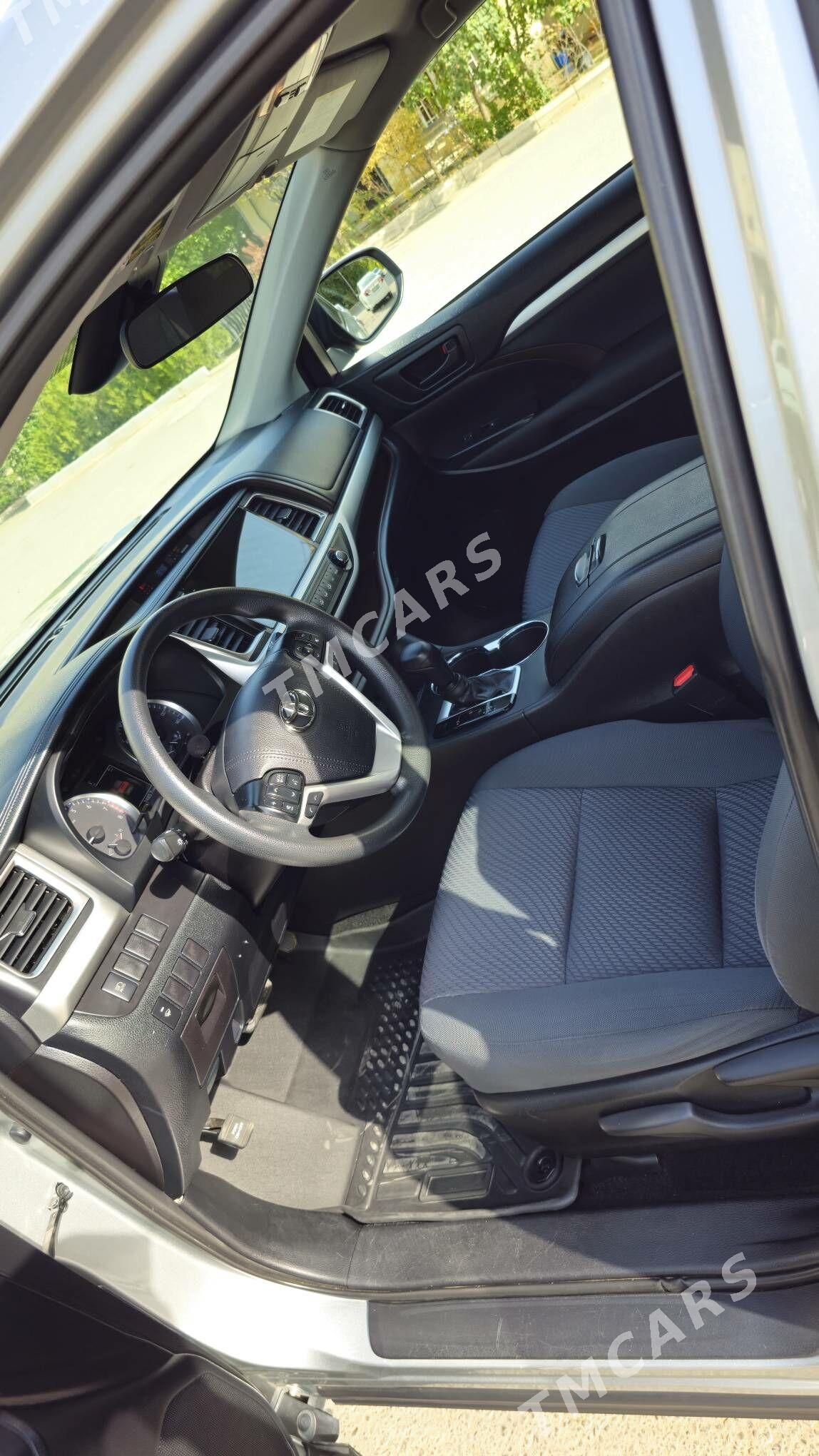Toyota Highlander 2019 - 450 000 TMT - Ашхабад - img 8
