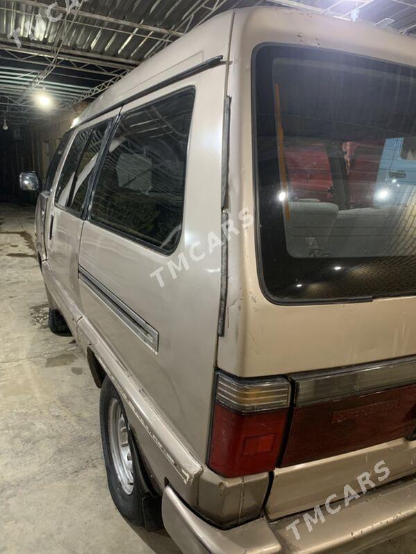 Toyota Town Ace 1988 - 16 000 TMT - Саят - img 4