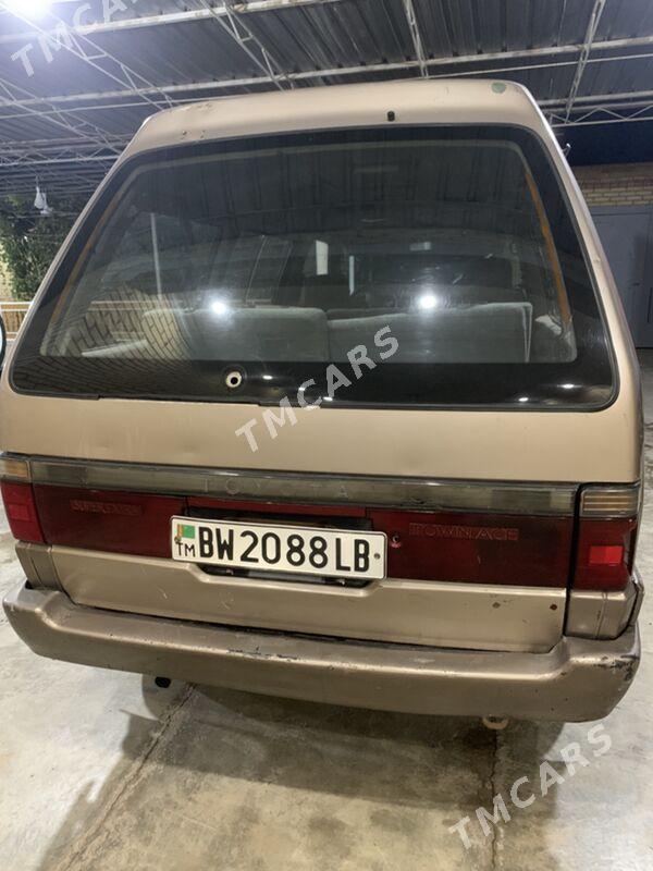 Toyota Town Ace 1988 - 16 000 TMT - Саят - img 5