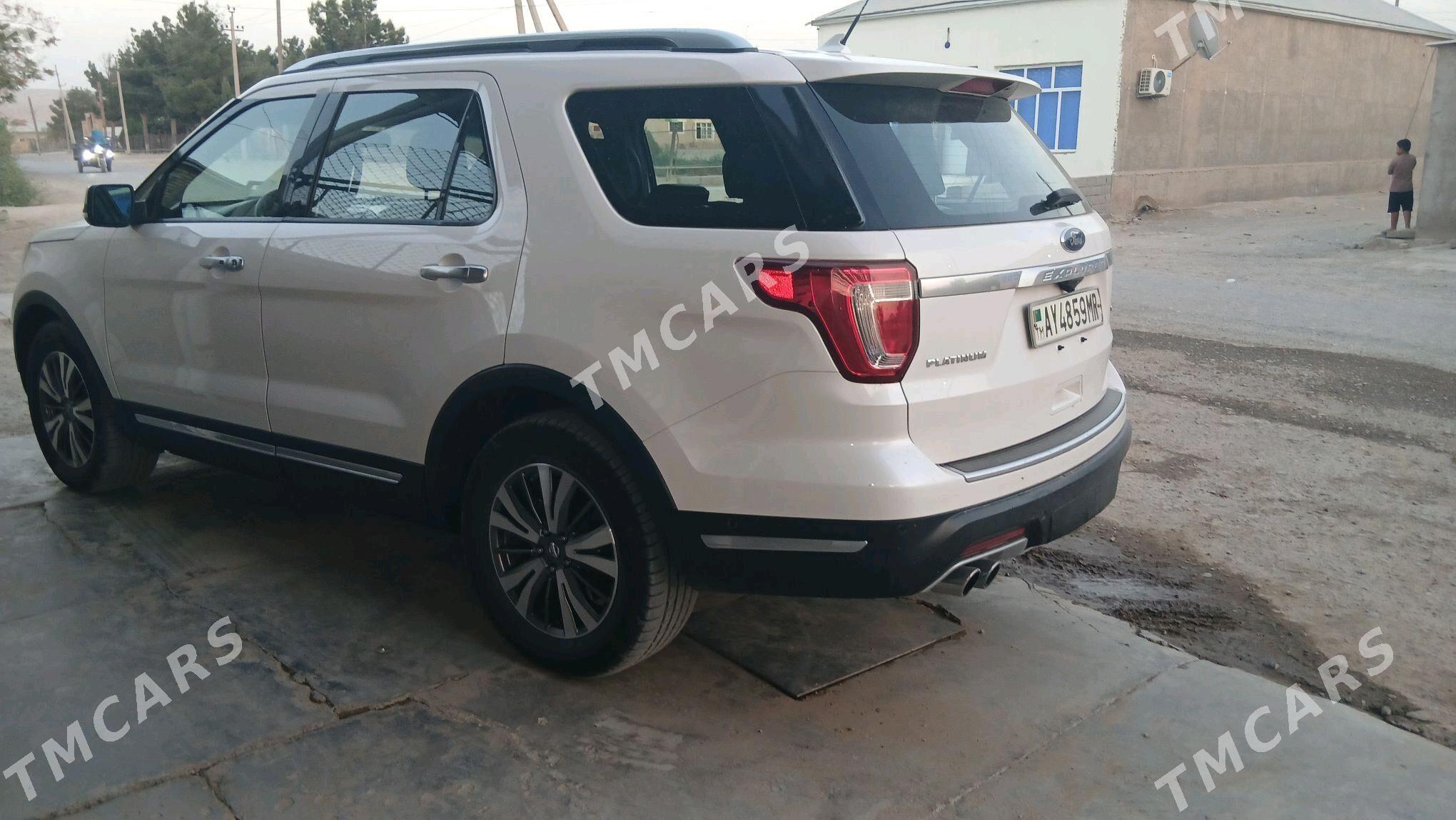 Ford Explorer 2018 - 450 000 TMT - Tagtabazar - img 3