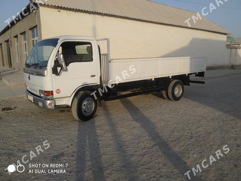 Mitsubishi Canter 2003 - 260 000 TMT - Теджен - img 7