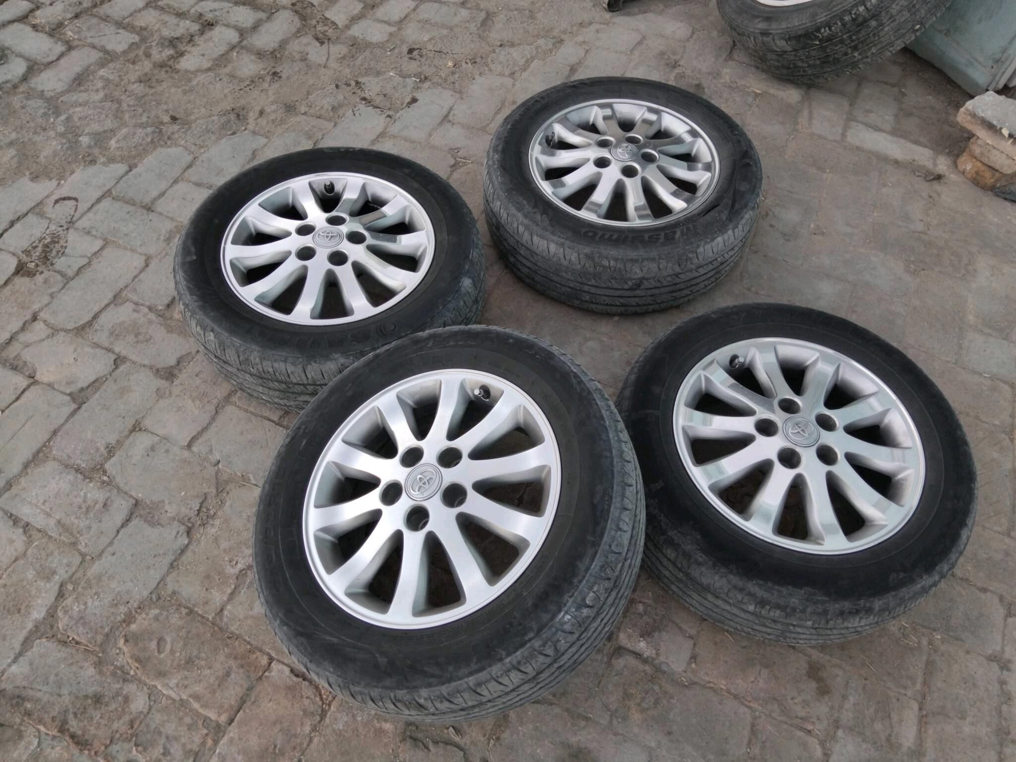 215 60 16 BROŞGA CAMRY⁷ 3 500 TMT - Baýramaly - img 2
